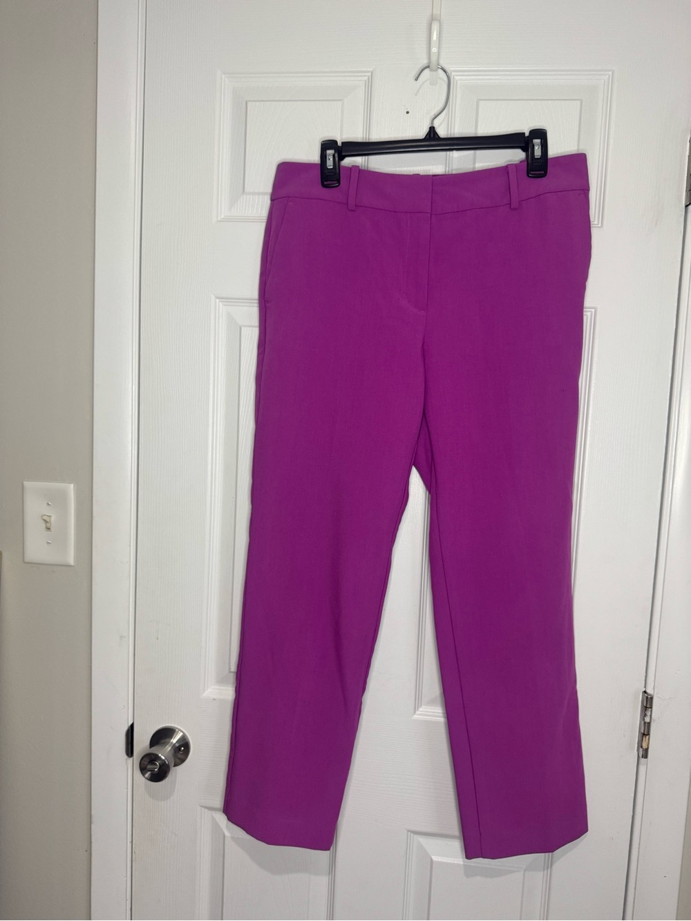 Ann Taylor Magenta Cropped Dress Pants